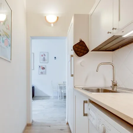 Romantic By The Park - Uaka7 Apartment
