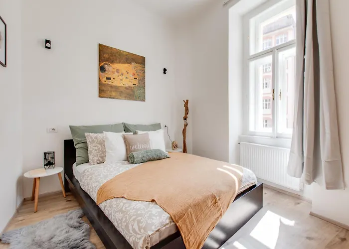 Romantic By The Park - Uaka7 Apartamento