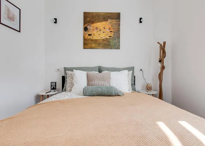 Apartamento Romantic By The Park - Uaka7 Praga