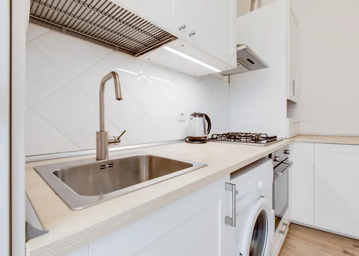 Romantic By The Park - Uaka7 * Praga